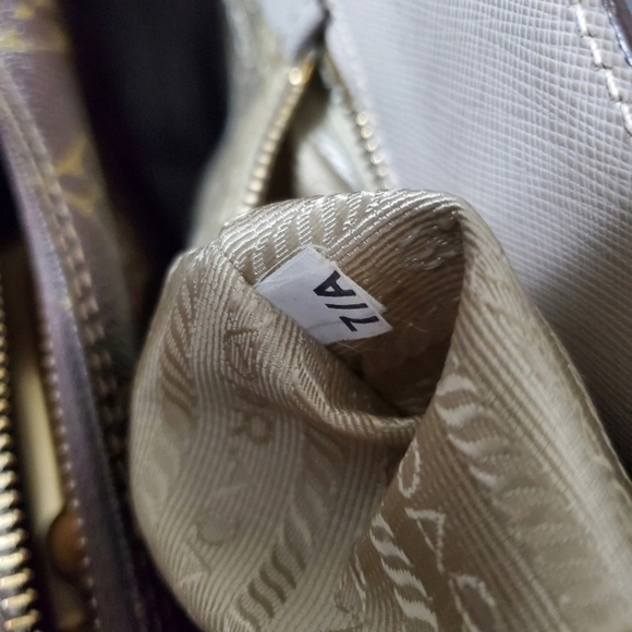 Authentic Prada Saffiano Lux Bicolour Tote Bag - Picture 10 of 13